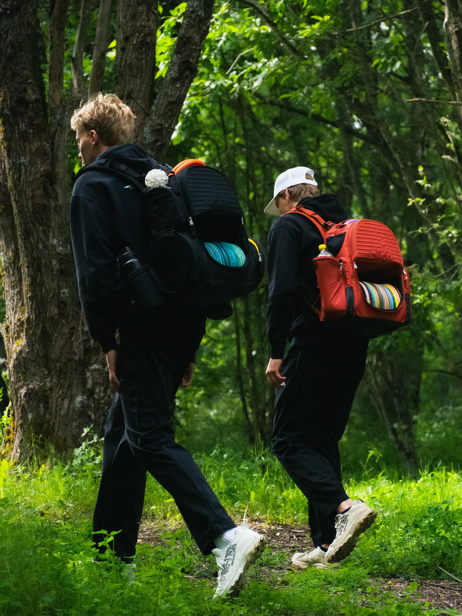 Mitä kilpailusarjoja frisbeegolfissa on?