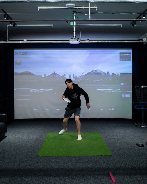 Discgolfsimulator i DiscKings inomhusträningscenter